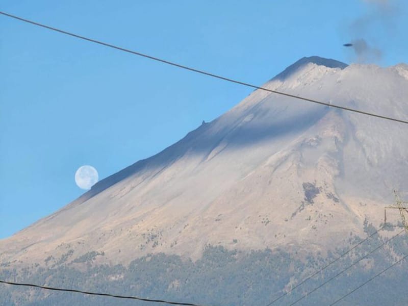 ¿Era un ovni? Captan objeto sobre las alturas del volcán del Popocatépetl