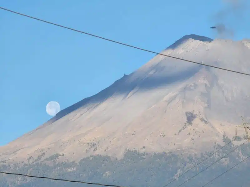 ¿Era un ovni? Captan objeto sobre las alturas del volcán del Popocatépetl