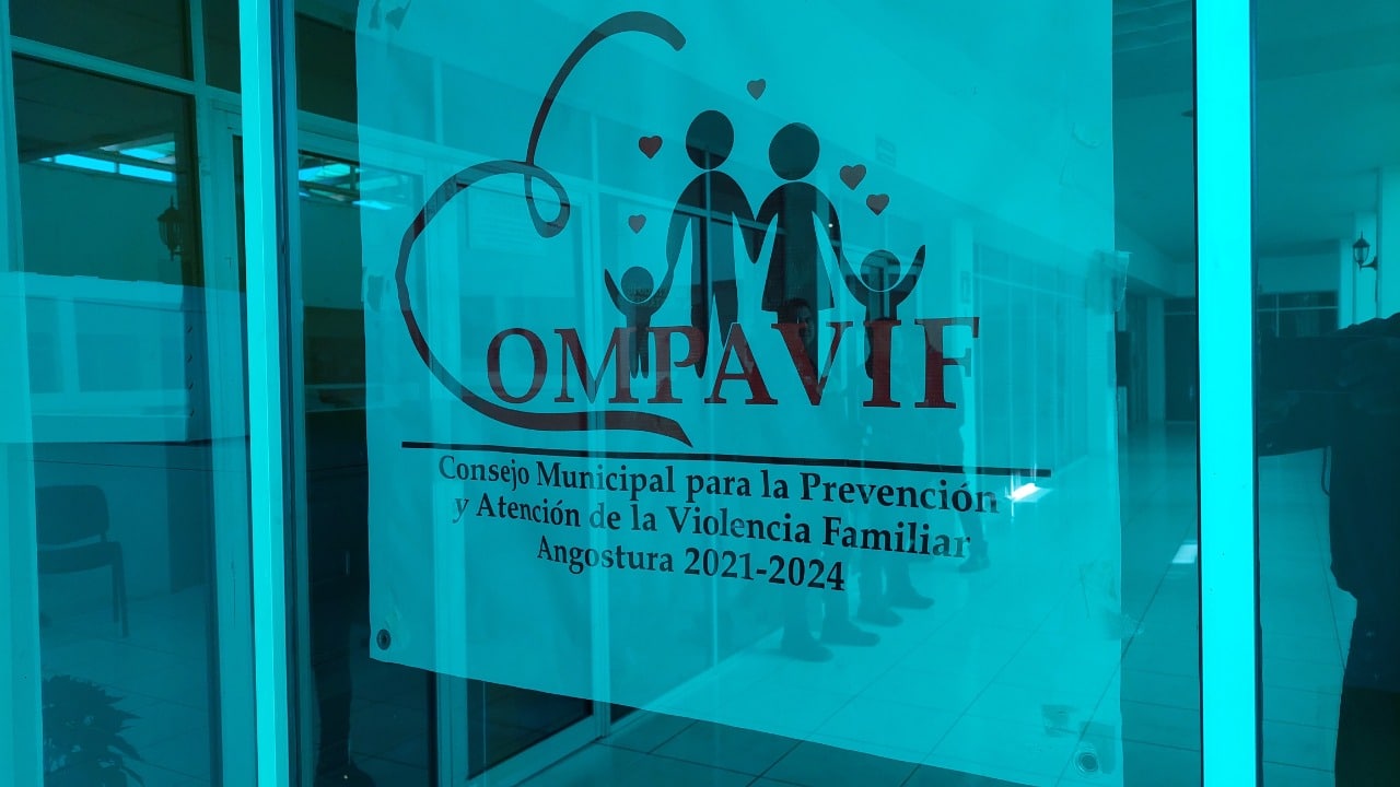 Por irregularidades, destituyen a Herlinda Ayala del Compavif en Angostura; alcalde lanza advertencia