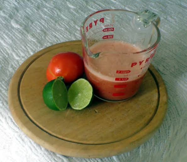 Prepara este jugo para que tengas un vientre plano
