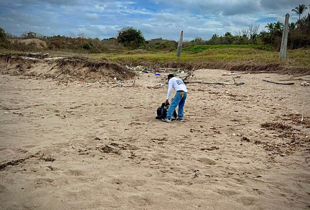 Previo al Carnaval de Mazatlán, accionan campañas en área de playas (4)