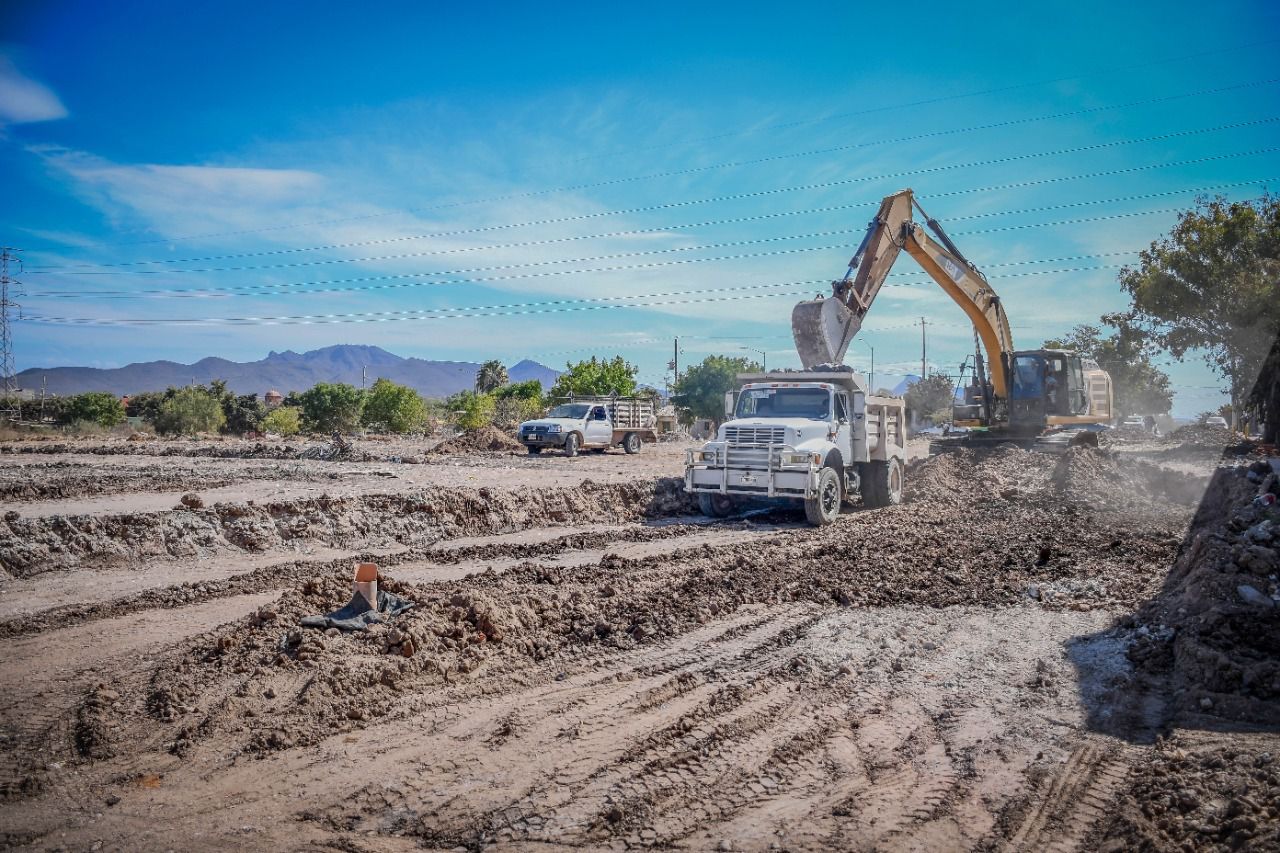 Pusieron en marcha obras de pavimentación en dos calles de Guamúchil