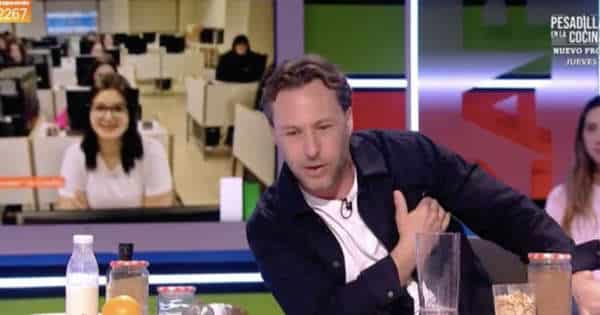 Se le disloca el hombro en vivo al famoso chef Pablo Albuerne