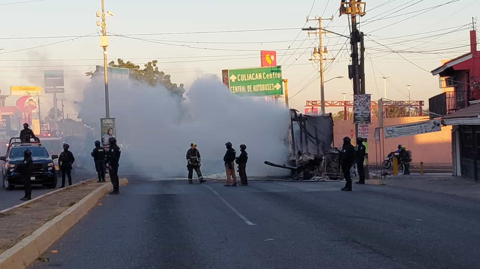 Trailer quemado Culiacán