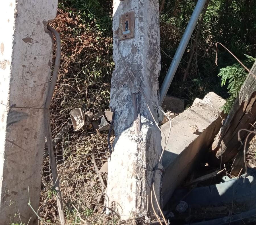 Descontrolado conductor se lleva de 