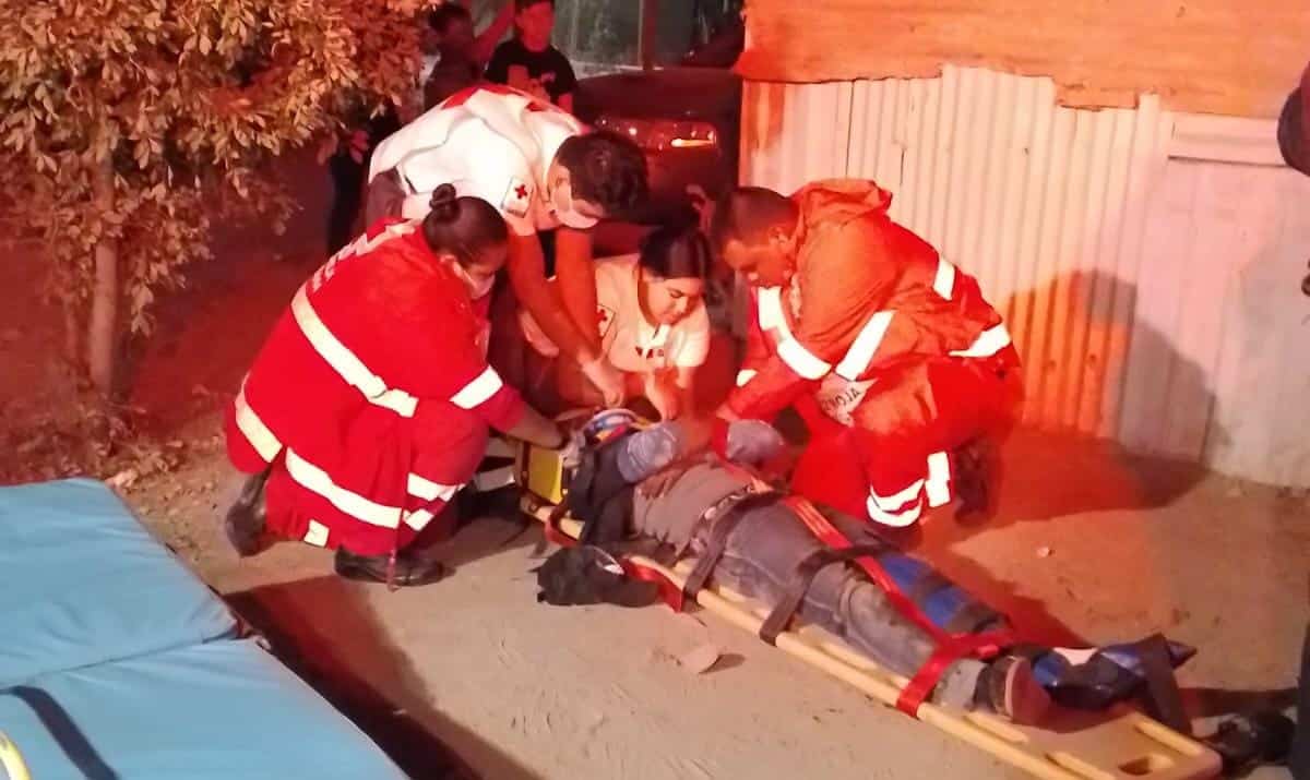 ¡No alcanzó a ver ni las placas! Atropellan a un jornalero chihuahuense en Guasave y queda herido