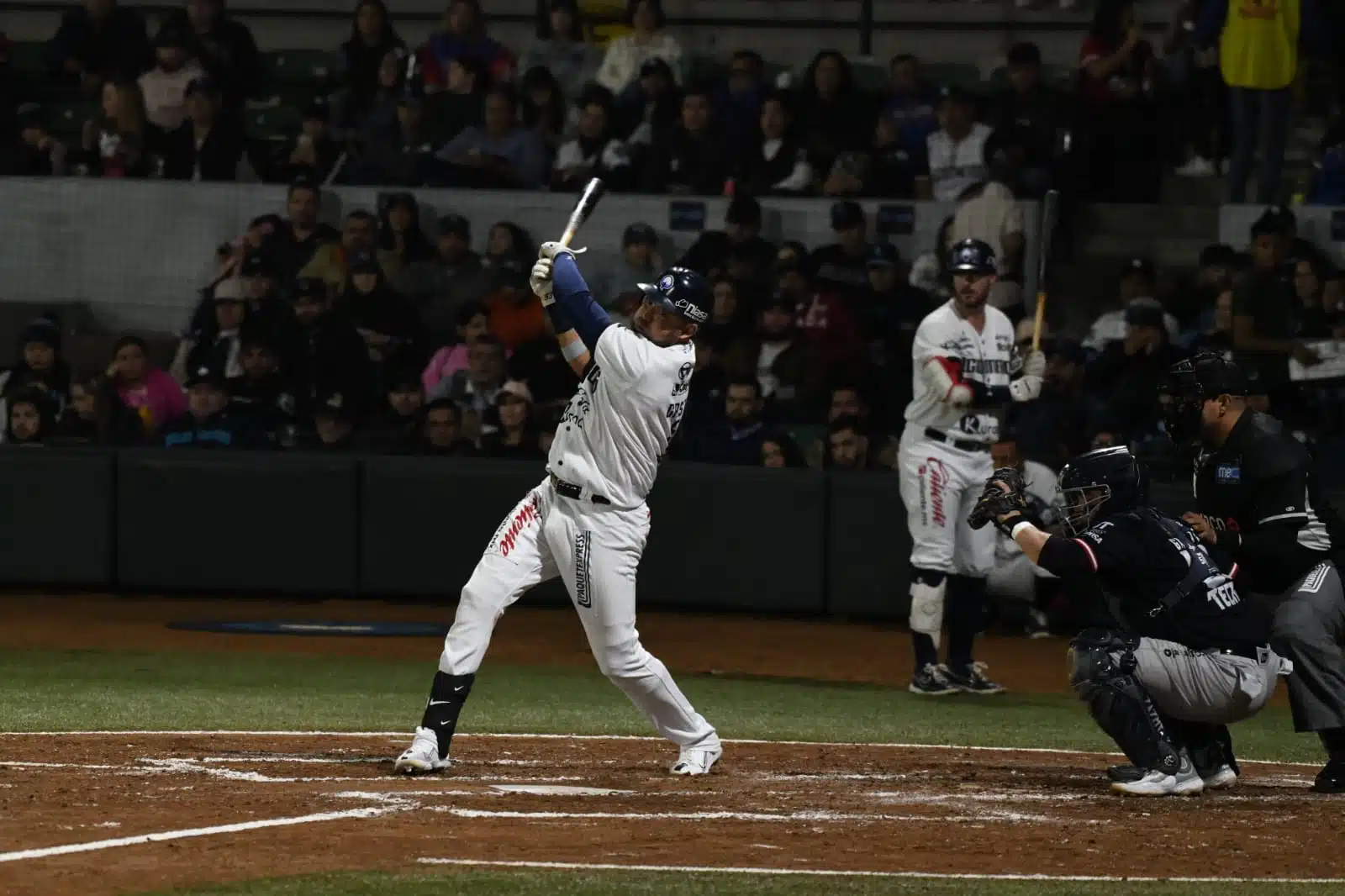 ¡Back to back! Jesse Castillo y Joey Terdoslavich ponen a los Algodoneros a medio camino