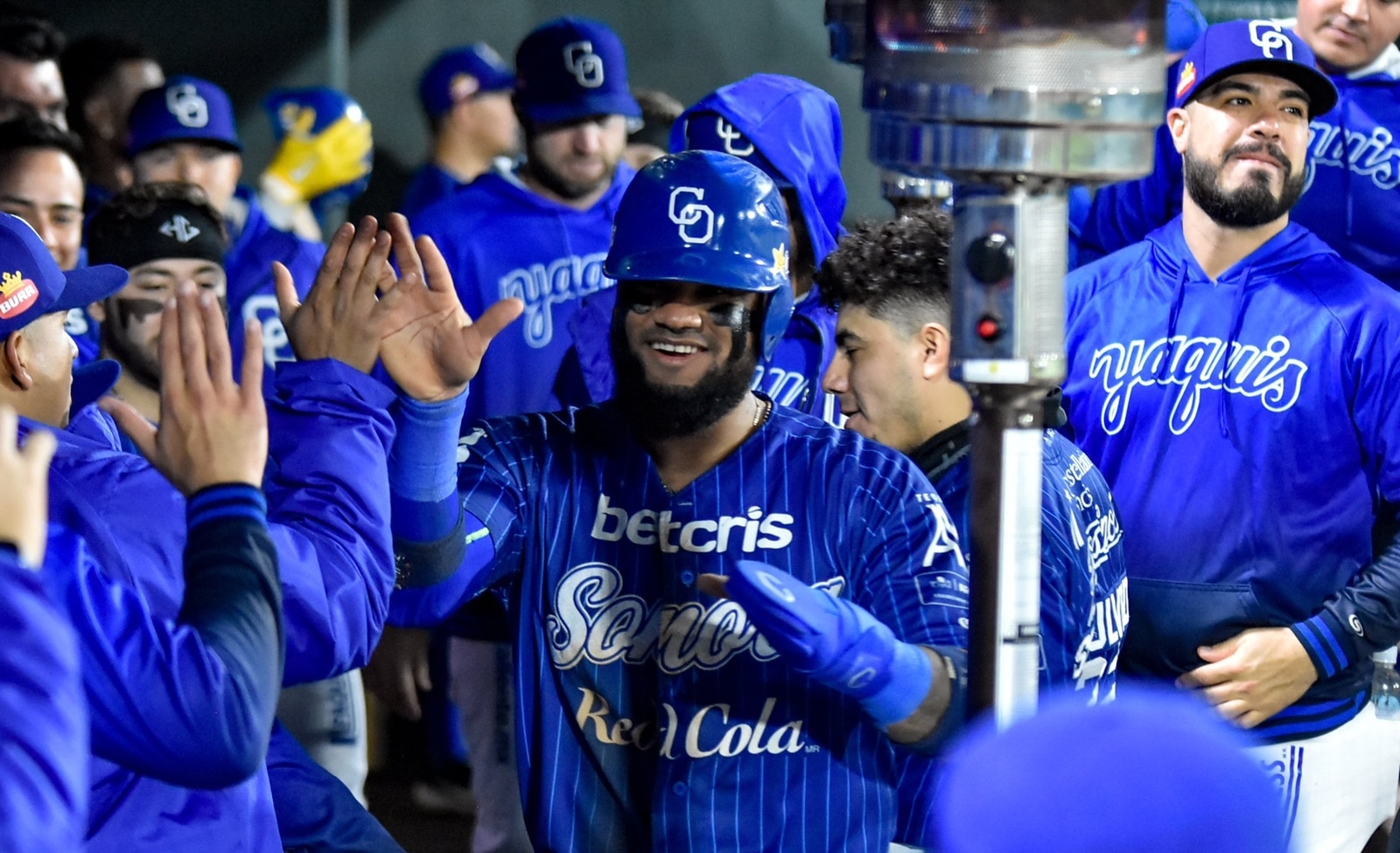 Yaquis vence a Mexicali en maratónico juego de 13 entradas