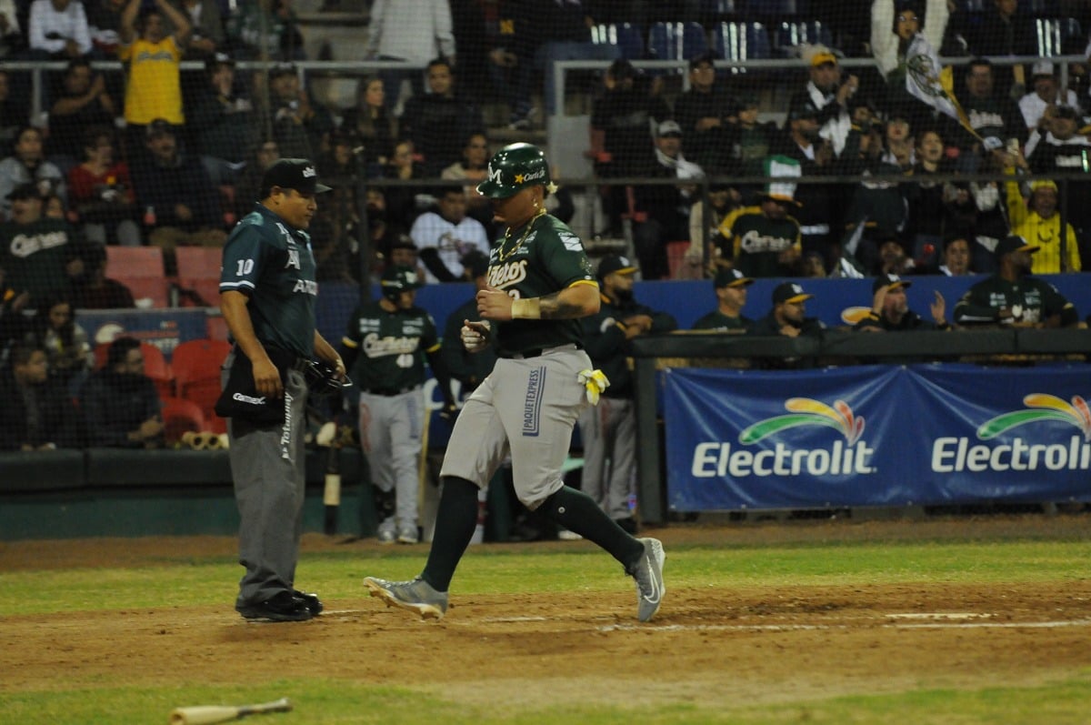 ¡Épico regreso en la novena! Bruce Maxwell da HR y Cañeros vence a Mayos