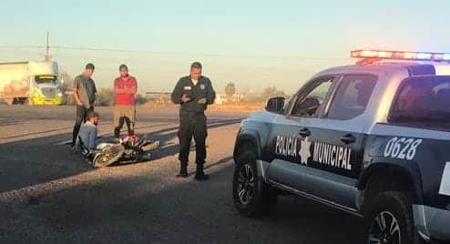 ¡Imparables! Ahora en la México 15 en Guasave un motociclista es arrollado por una camioneta