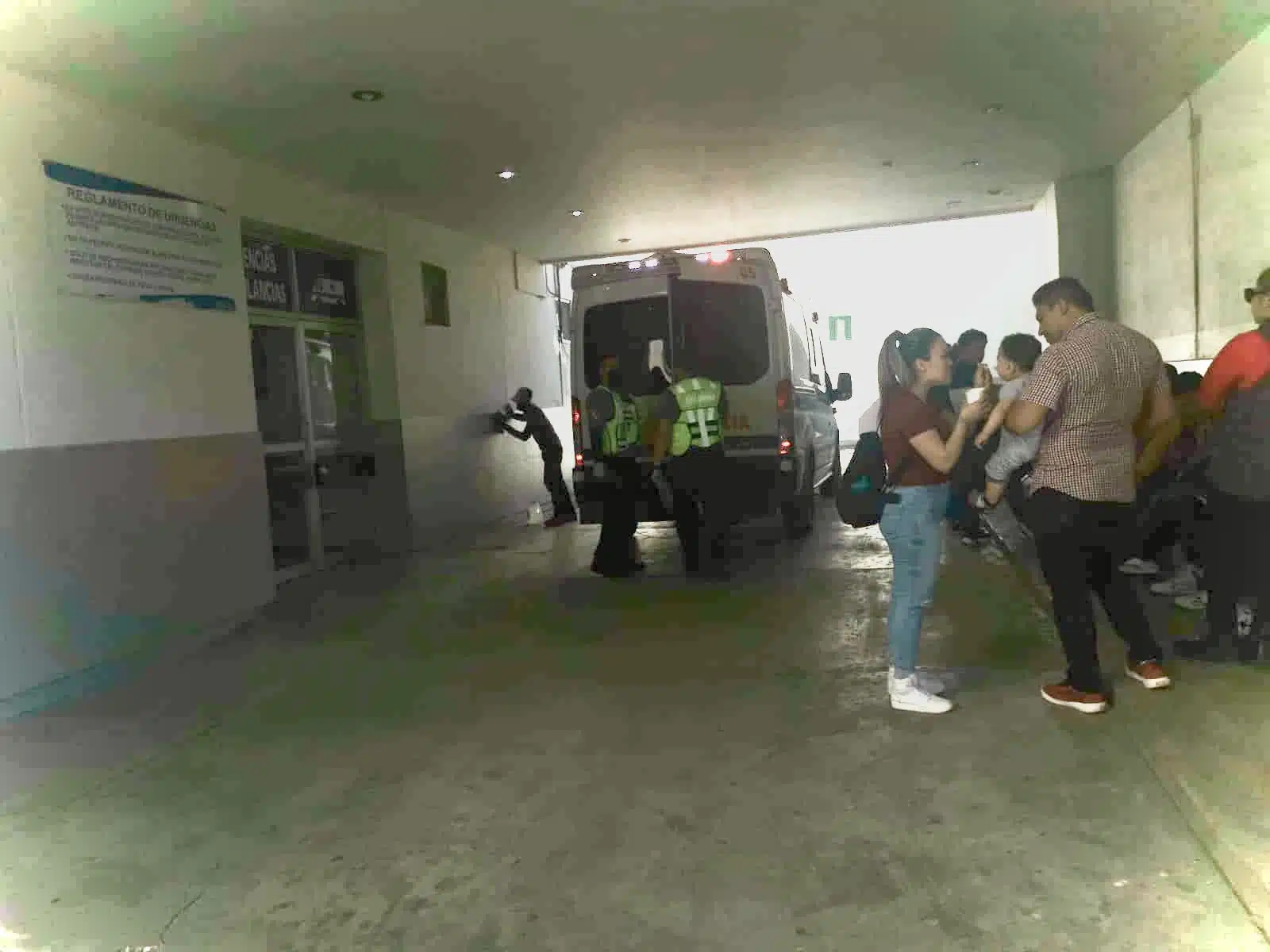 Hospital particular en Los Mochis rechaza ingreso de dos heridos de bala; los trasladaron a otra clínica