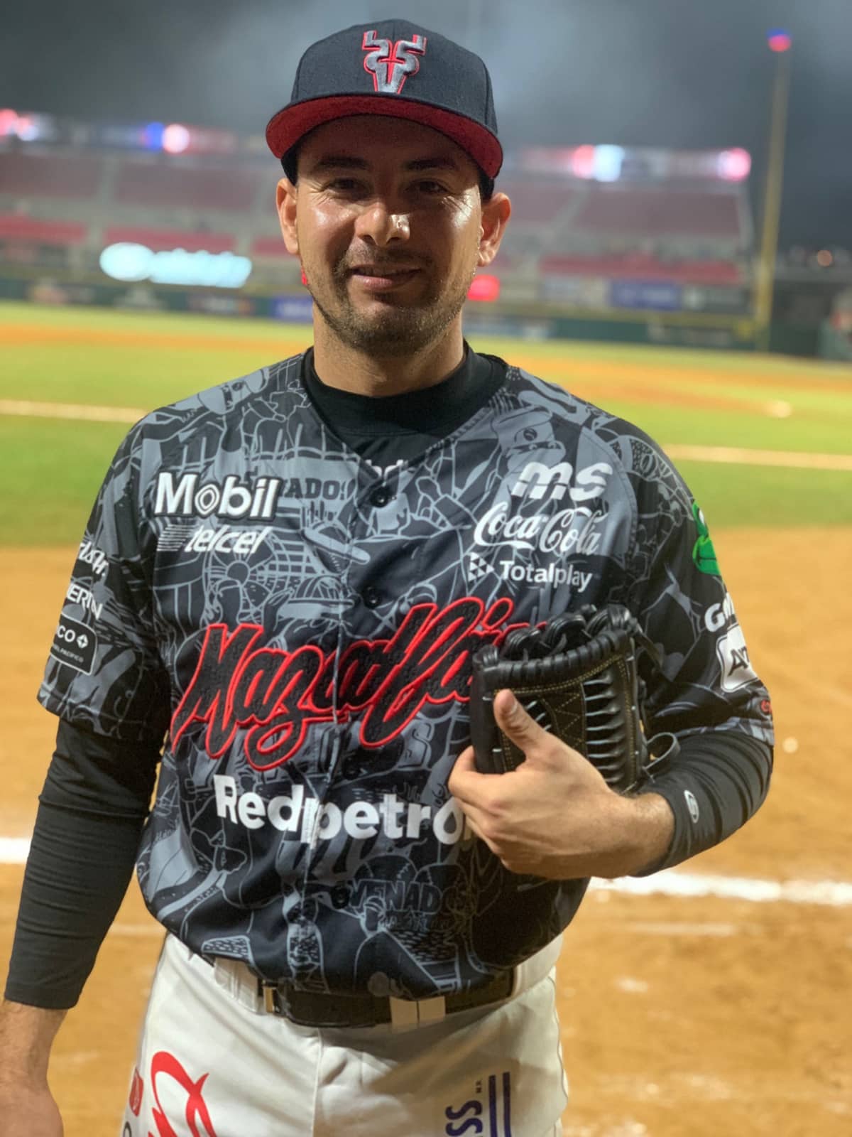 ¡Es parte del show! Errores le dan triunfo a Venados para emparejar la serie en la LMP