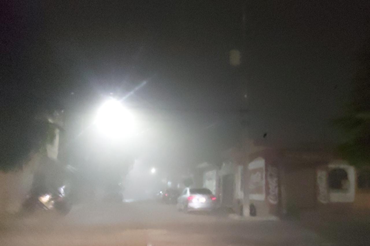 ¡De miedo! Densa neblina se apodera de Guasave y se da una tétrica imagen 