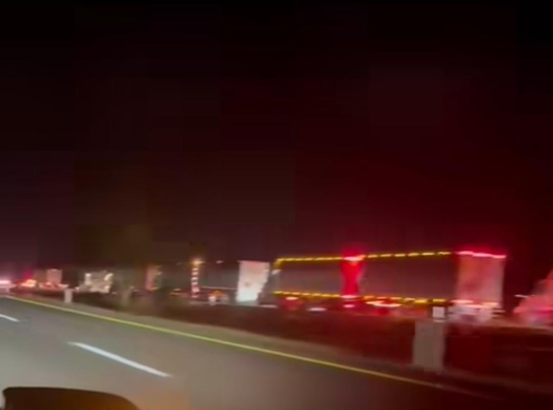 ¡Mucho tráfico! Permanece bloqueada la maxipista Culiacán-Mazatlán