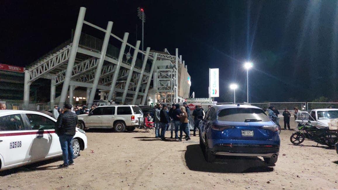 VIDEO: Casas de campaña en taquillas del Chevron Park; Cañeros brinda café