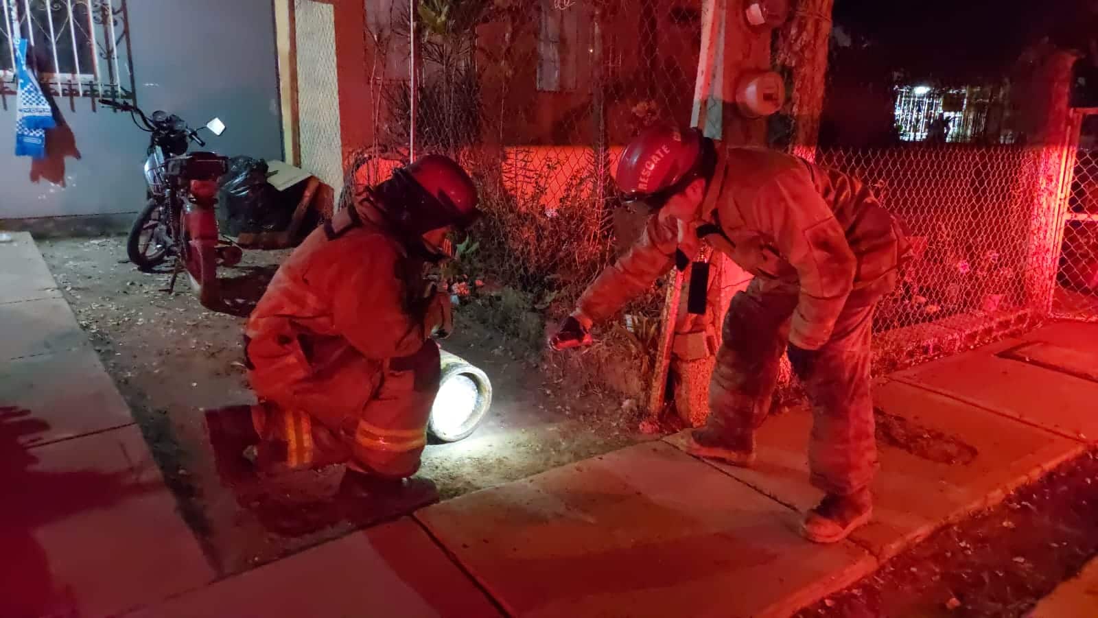 ¡Atienden emergencia! Fuga en tanque de gas moviliza a Bomberos de Guamúchil