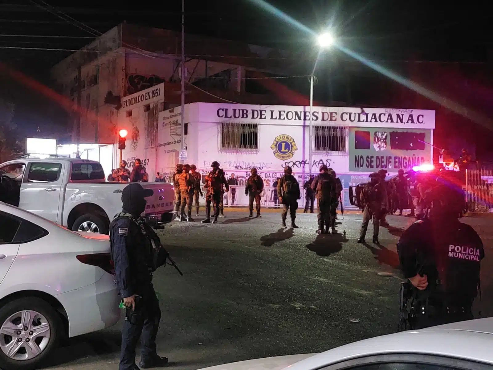 ¡Se toparon con la Guardia Nacional! Se desata balacera en atentado contra dos hombres en Culiacán