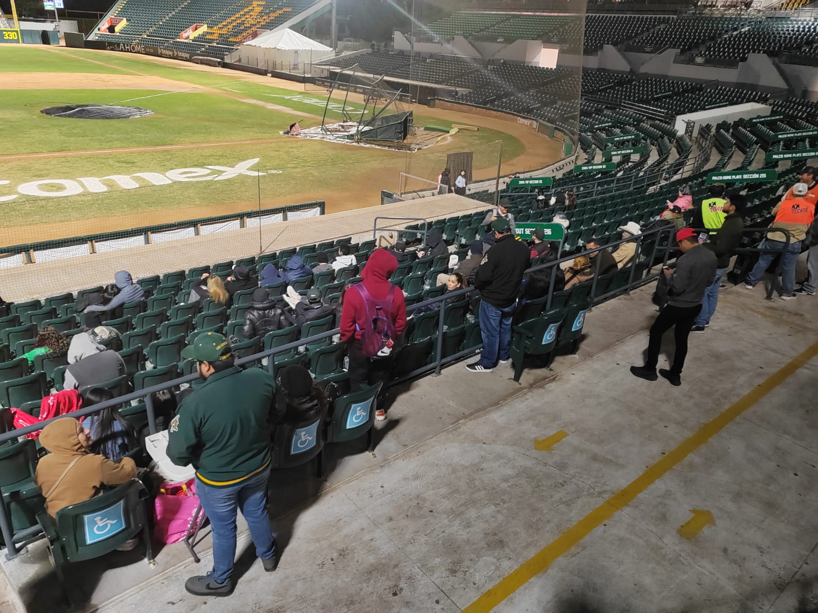 Poca asistencia registra el Chevron Park en tercer partido de beisbol entre Cañeros y Algodoneros