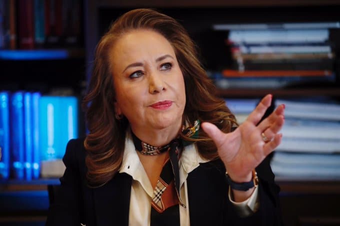 YASMÍN ESQUIVEL PLAGIO