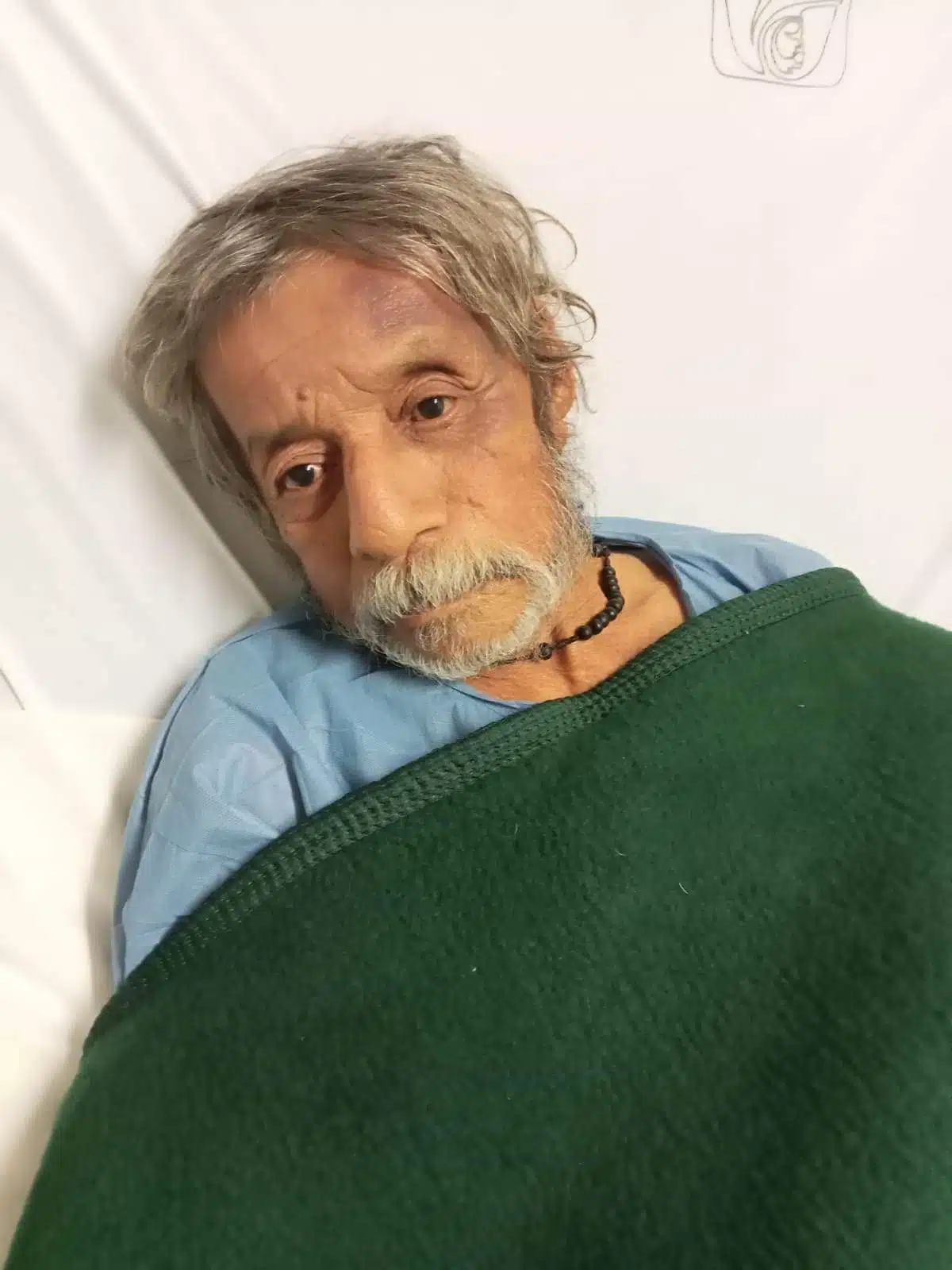 ¡Indignante! Abuelito es abandonado por sus familiares en IMSS de Sonora