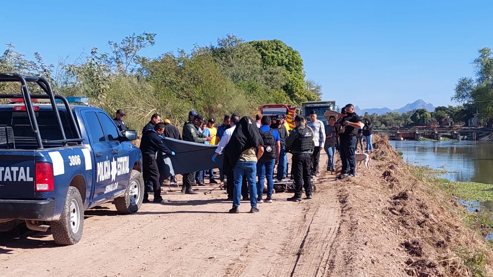 Identifican a persona que flotaba sin vida en canal de El Fuerte