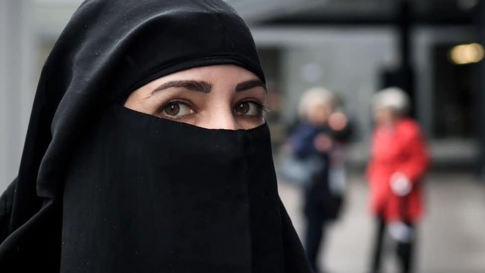 cineasta iraní es sentenciada