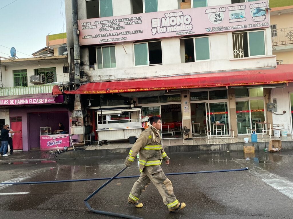 Incendio en taquería de Villa Unión, Mazatlán