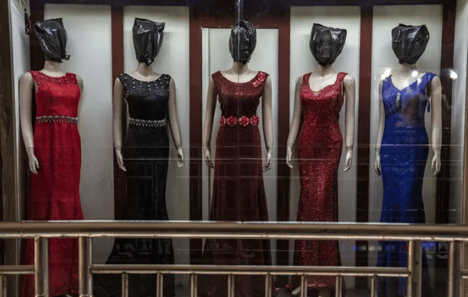 Maniquíes en Kabul