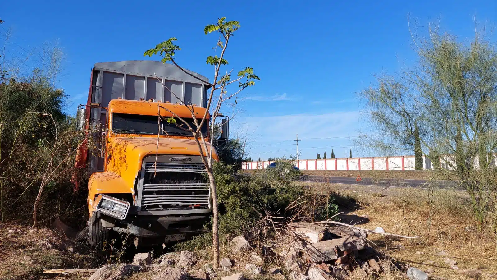 tractocamion- accidente por la México 15