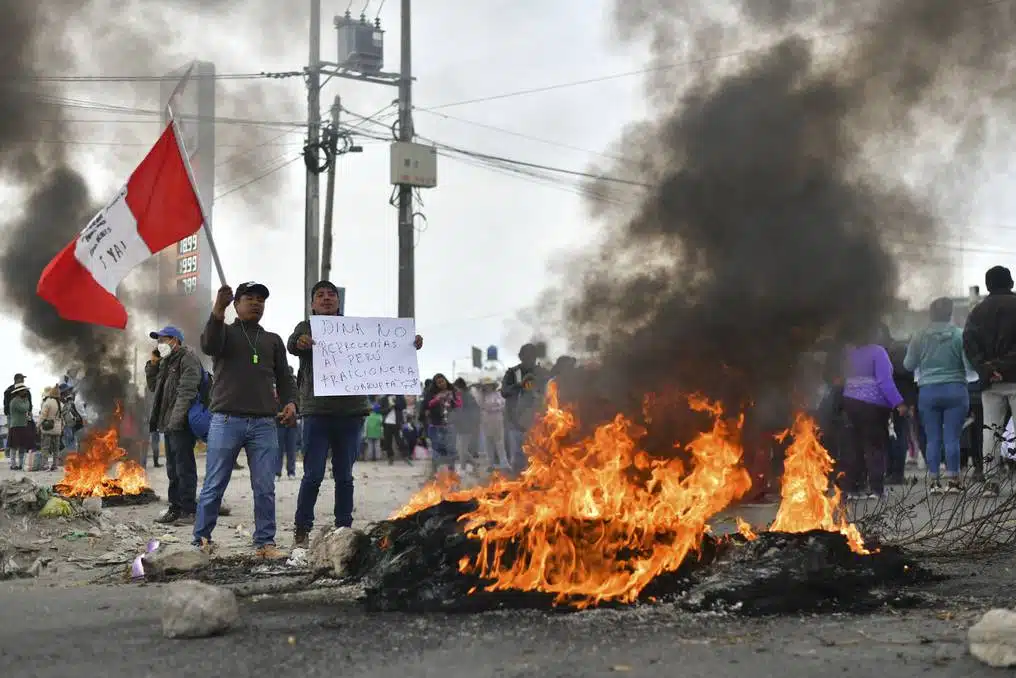 ¡No cesan! Protestas y enfrentamientos en Perú suman ya 45 fallecimientos