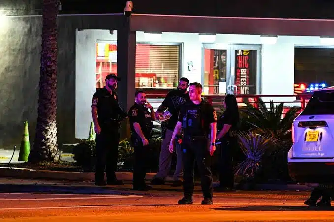 ¡No paran los tiroteos en EU! Reportan balacera en Florida; hay más de 10 lesionados
