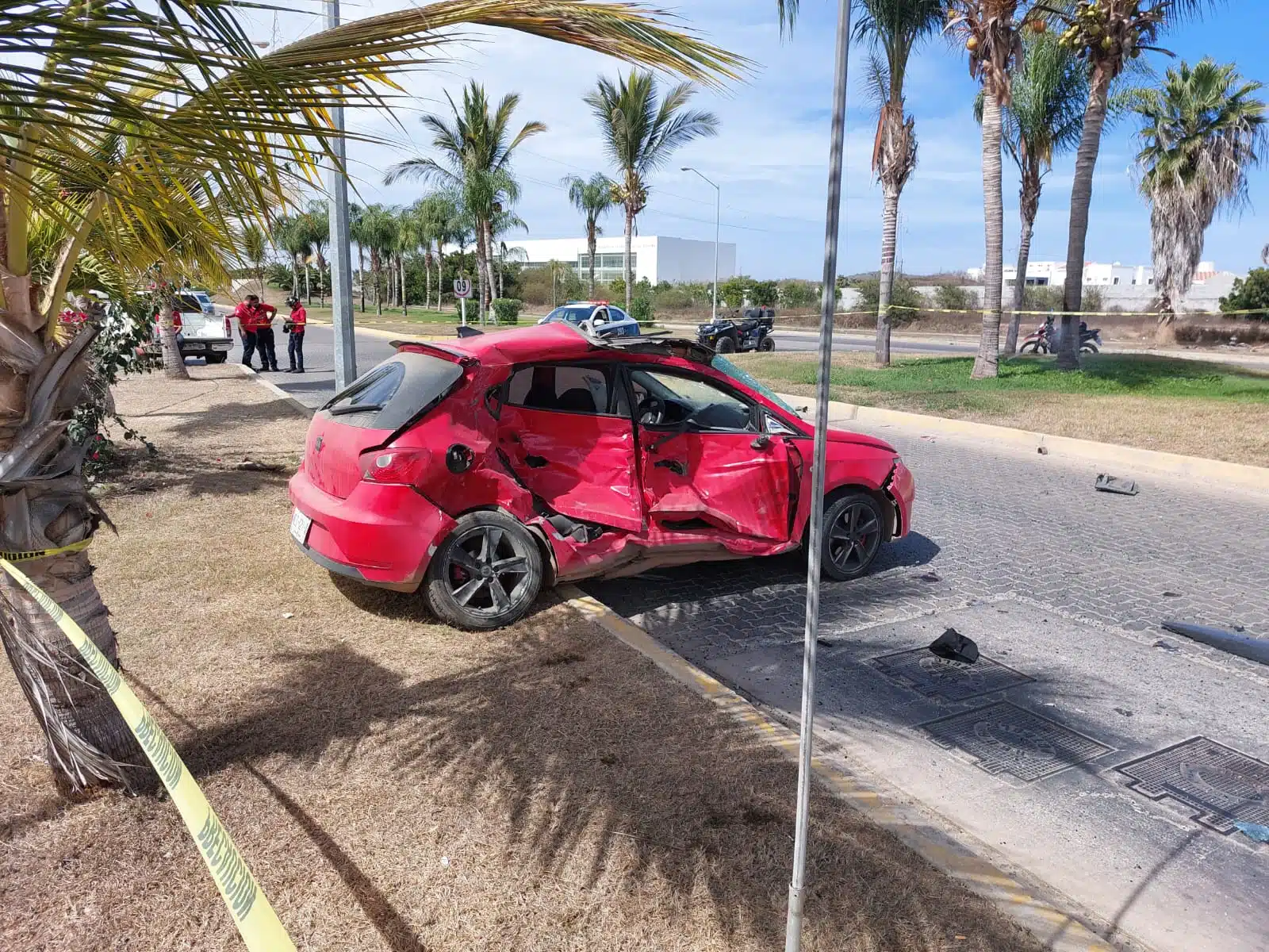 Mujer queda prensada y muere tras impactante accidente en Mazatlán