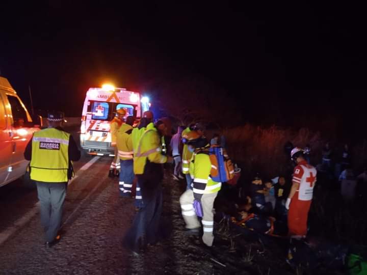 Accidente autobús con jornaleros agrícolas por la Mazatlán-Culiacán