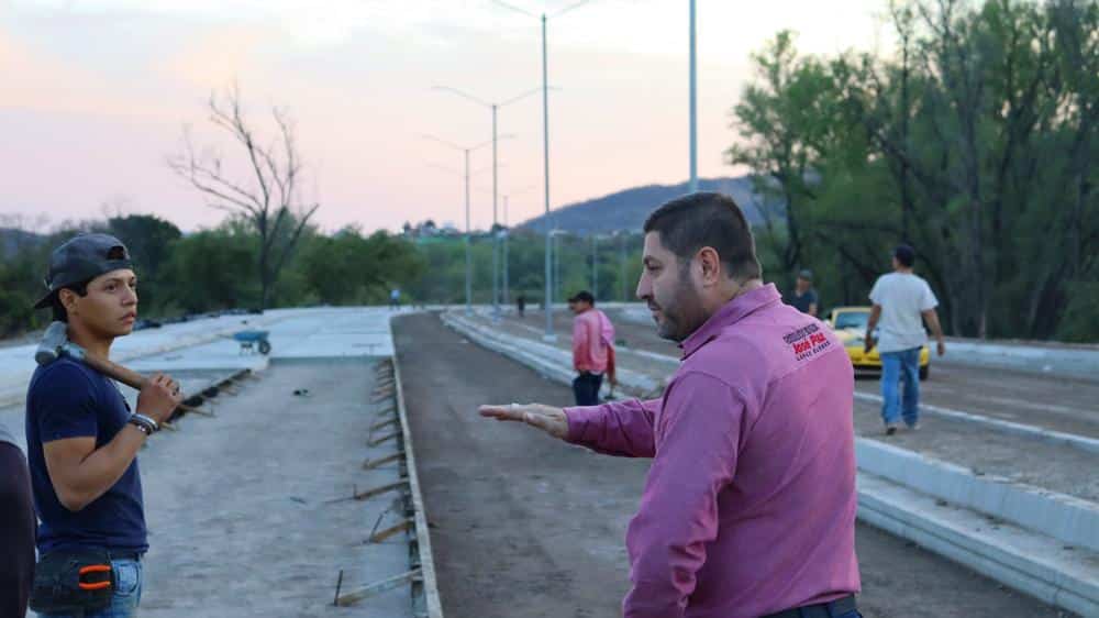 Alcalde José Paz López Elenes-supervisión-obras