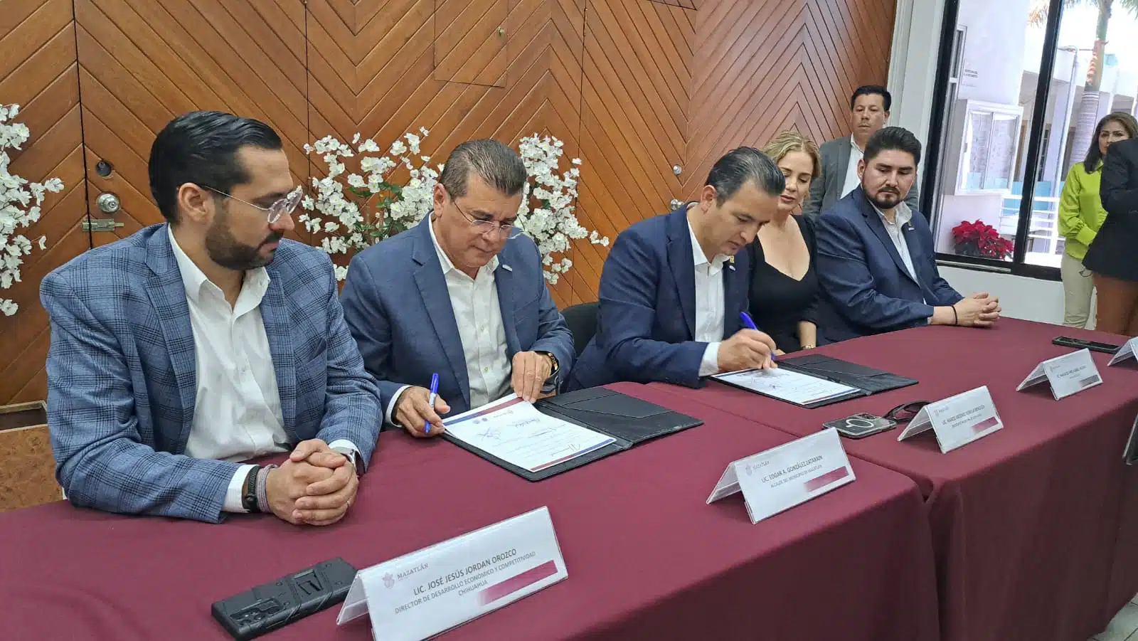 Alcaldes de Mazatlán y Chihuahua
