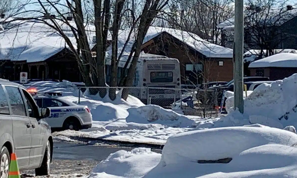 Autobús choca guardería Canadá