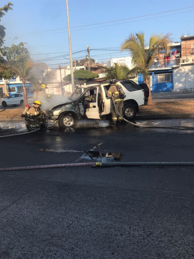 Camioneta Incendio Mazatlán