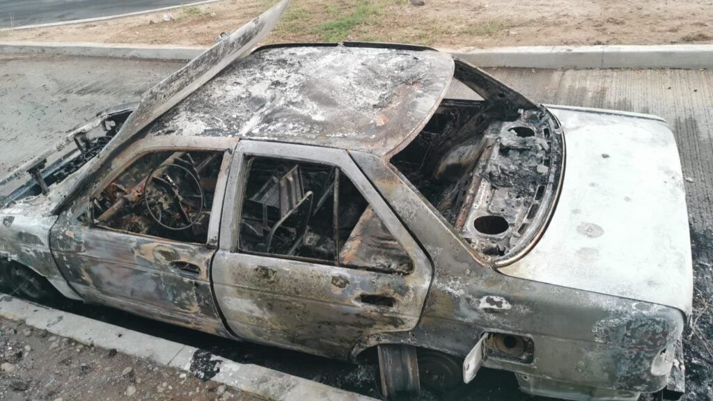 Carro calcinado Culiacán