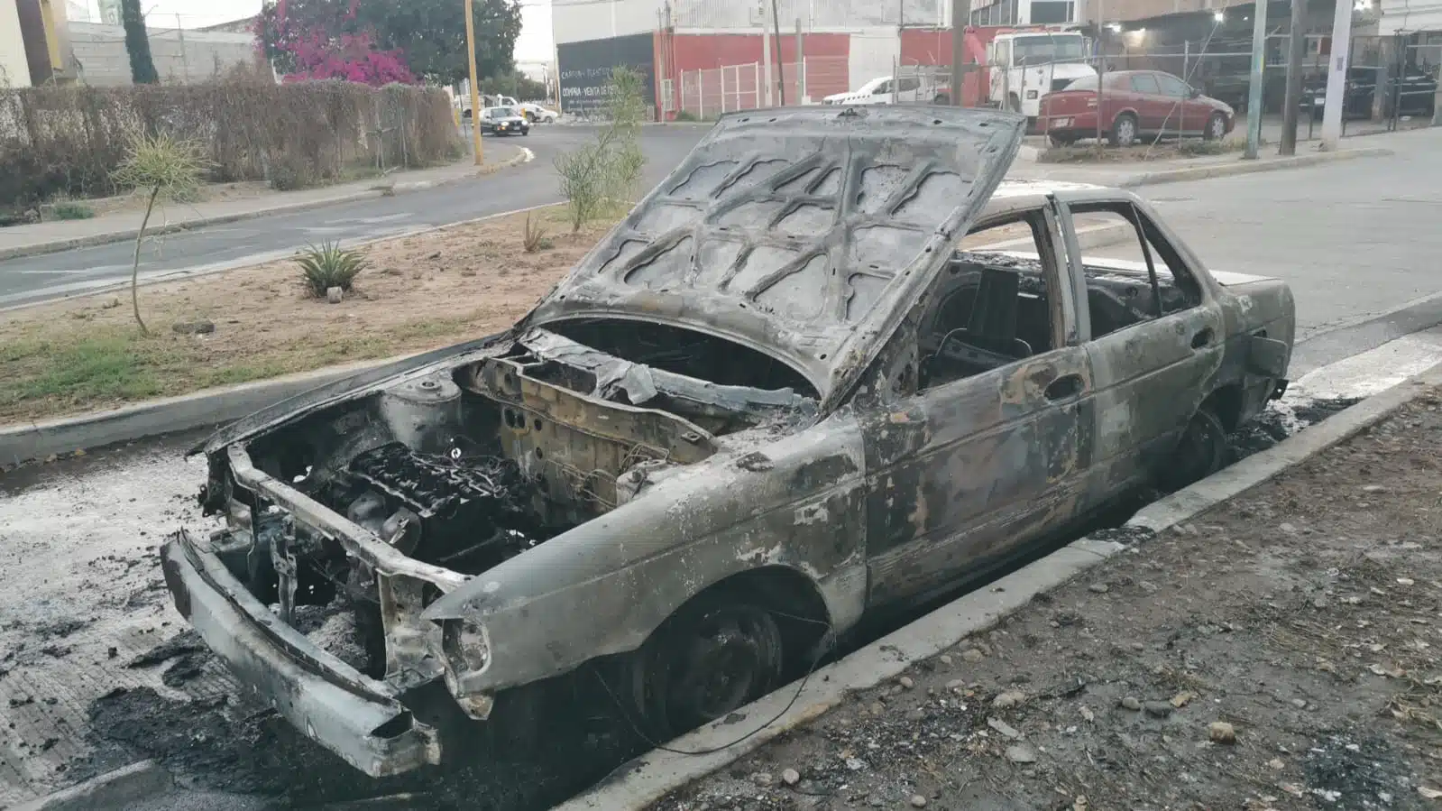 Carro calcinado Culiacán