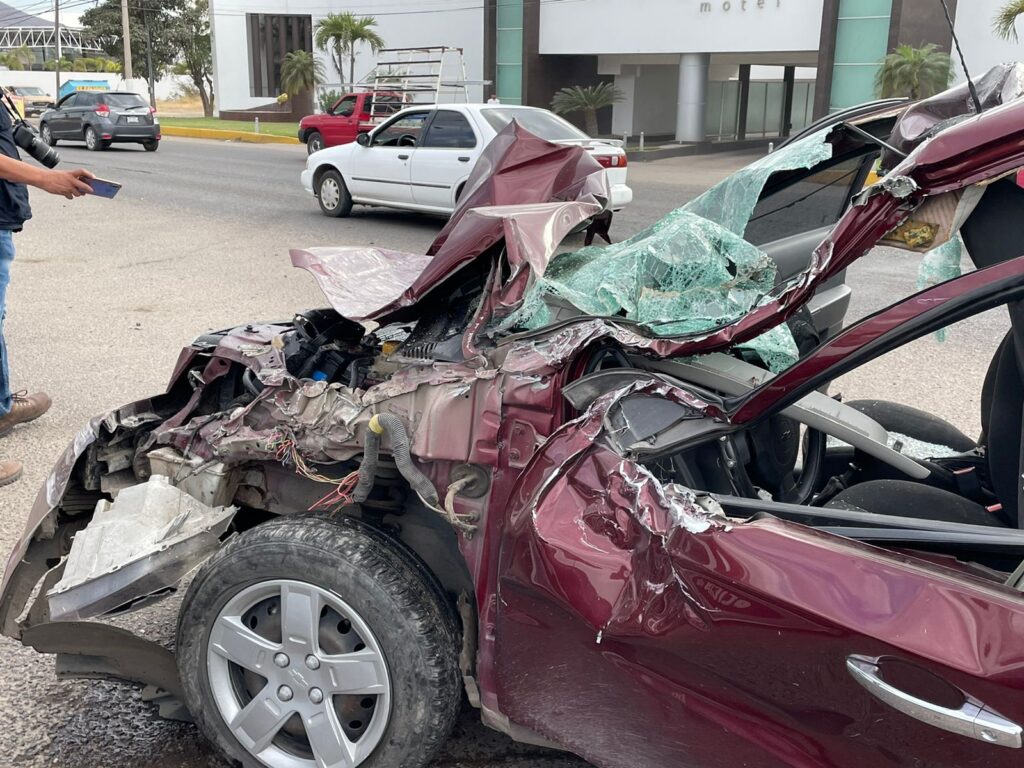 Choque Culiacán María Guadalupe Policíaca Accidente Percance