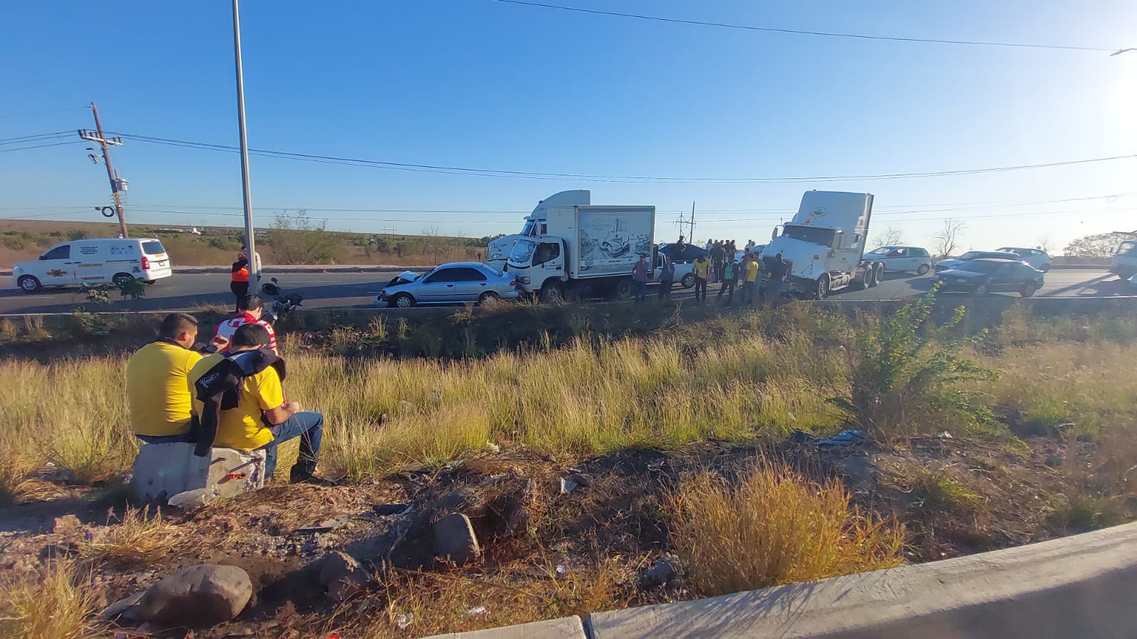 Choque en La Costerita, al surponiente de Culiacán, deja cinco lesionados
