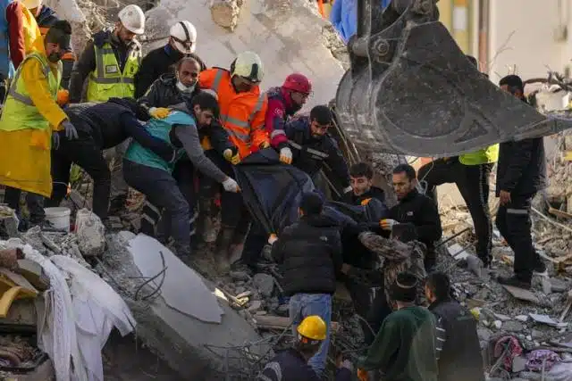 Cuerpos de rescate terminarán búsqueda de sobrevivientes en Turquía
