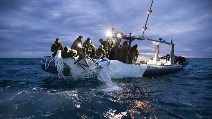 Derriba Estados Unidos objeto sospechoso en aguas de Alaska
