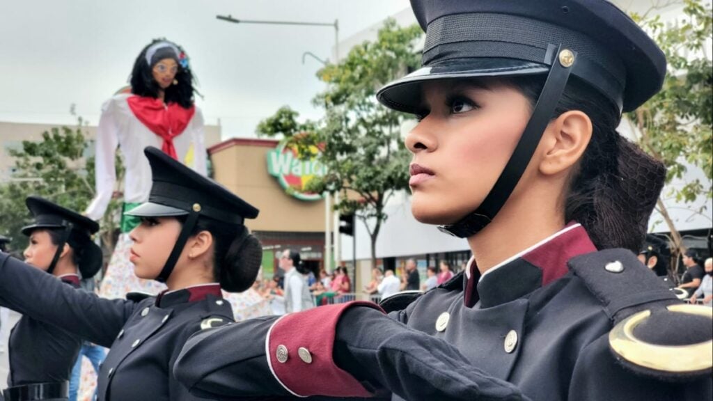 Desfile Bandera Cln