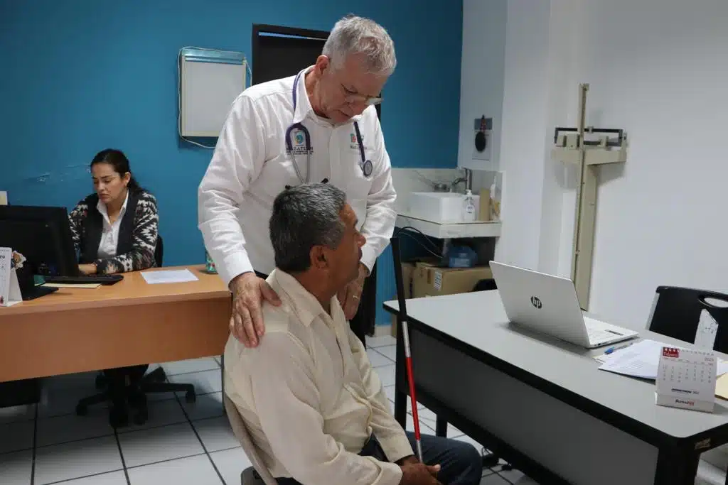 Ofrece DIF Mazatlán atención médica sin costo a la población en general