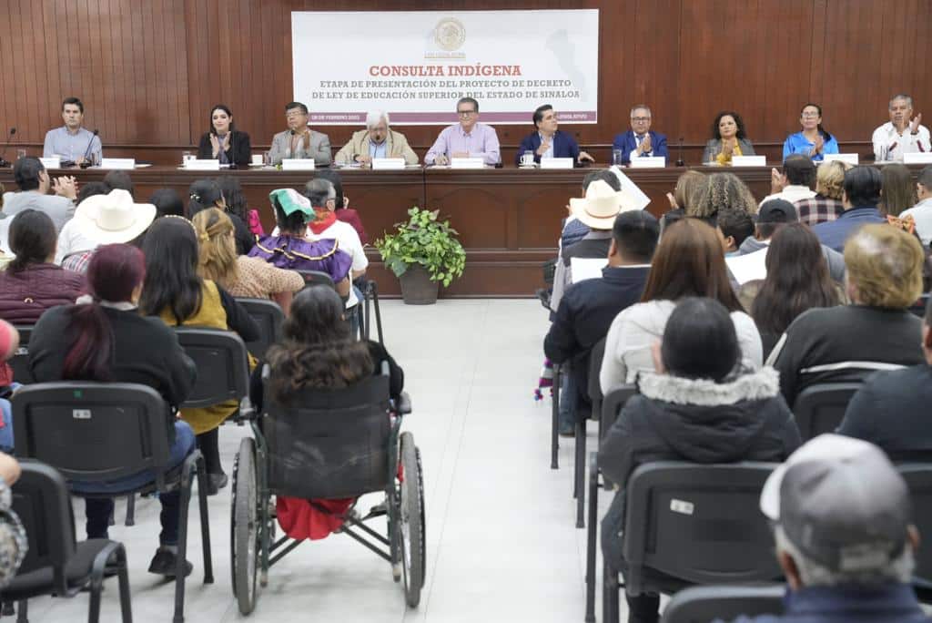 Diputados presentan proyecto de decreto sobre Ley de Educación Superior (3)