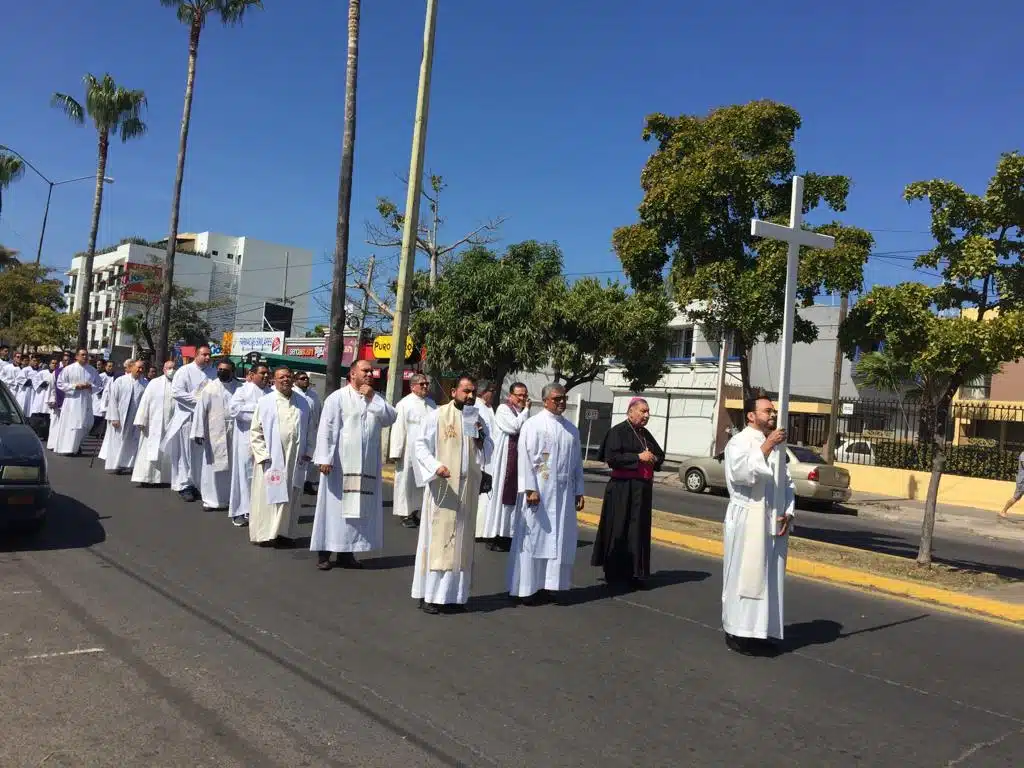 Pide Iglesia católica por perdón de los pecados cometidos durante el Carnaval de Mazatlán