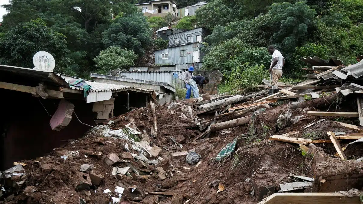 Inundaciones dejan siete muertos en Sudáfrica; declaran estado de catástrofe