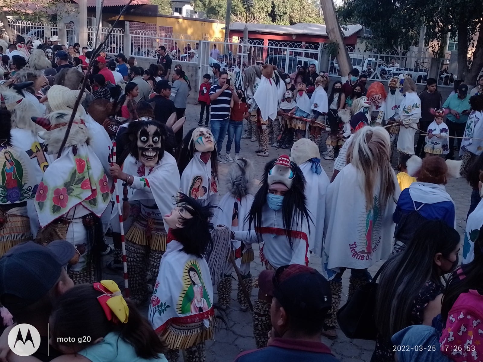 judíos con vestuario traidiconal
