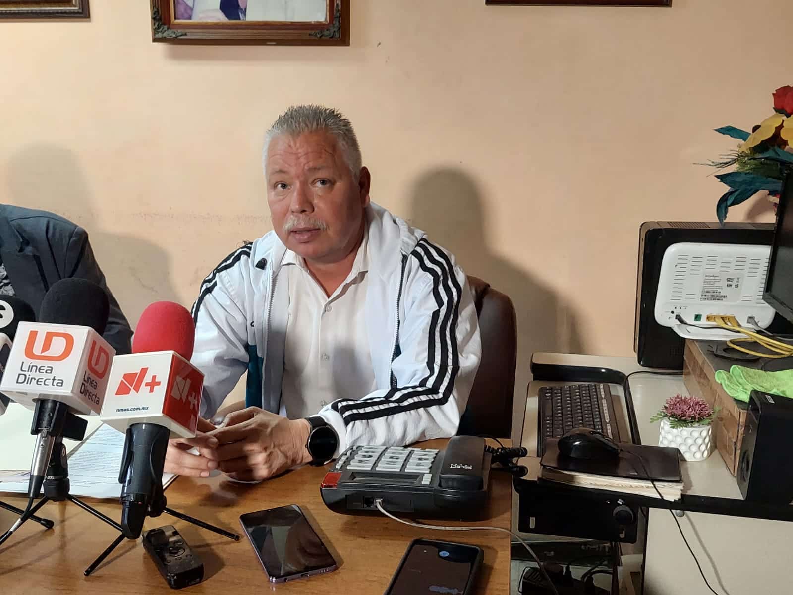 Miguel Aguirre, presidente de la Comisión de la Defensa de Los Derechos Humanos de Sinaloa .